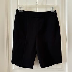 Amomento Slack Shorts